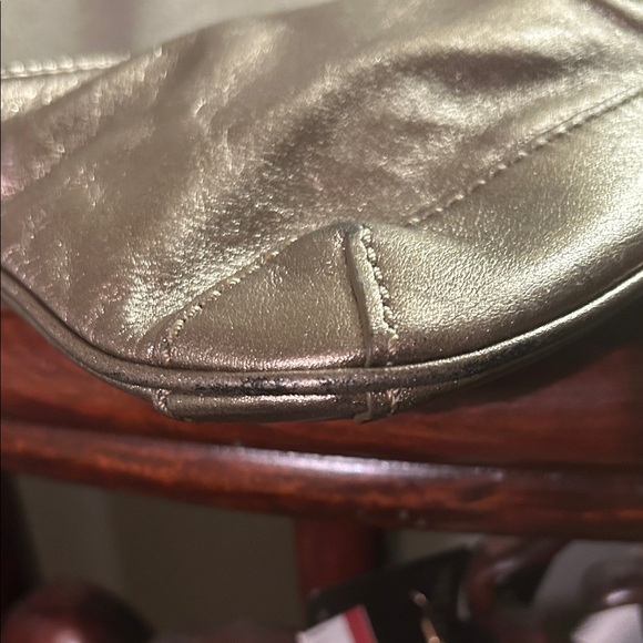 Elegant Silver Women's Handbag - Picture 6 of 10